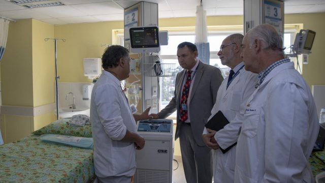 Foto del Sistema de termorregulación, equipamiento de la Unidad de Neonatología.